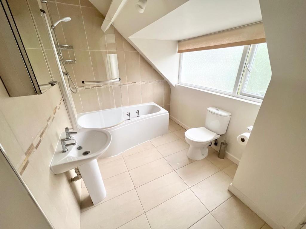 9 Hall View Photo 5.jpg