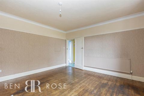 3 bedroom semi-detached house for sale, Gill Lane, Preston PR4