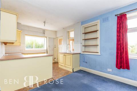 3 bedroom semi-detached house for sale, Gill Lane, Preston PR4