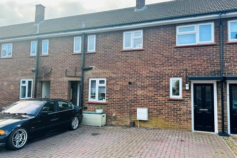 3 bedroom terraced house to rent, Tedder Avenue, Henlow, SG16