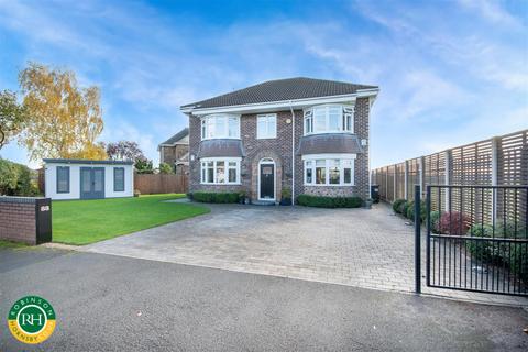 4 bedroom detached house for sale, Stonehill Rise, Doncaster