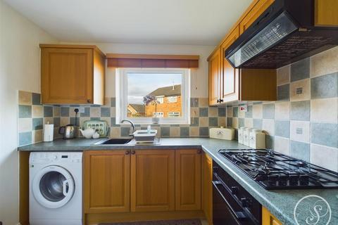 40 Barnard Way, Leeds, LS15 8UX