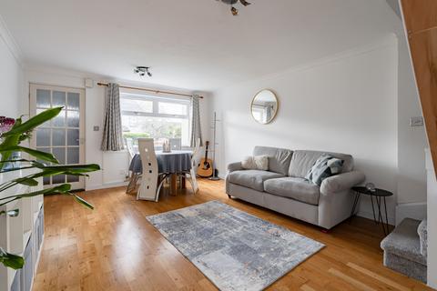 2 bedroom terraced house for sale, North Bughtlin Gate, Edinburgh EH12