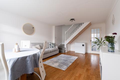 2 bedroom terraced house for sale, North Bughtlin Gate, Edinburgh EH12