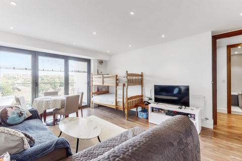 1 bedroom apartment to rent, Charlotte Court, East Barnet Road, London, EN4