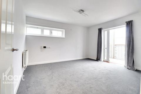 1 bedroom apartment for sale, Lower Mardyke Avenue, Rainham