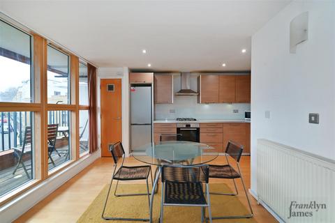 2 bedroom apartment for sale, Andersens Wharf, 20 Copenhagen Place, Limehouse, E14