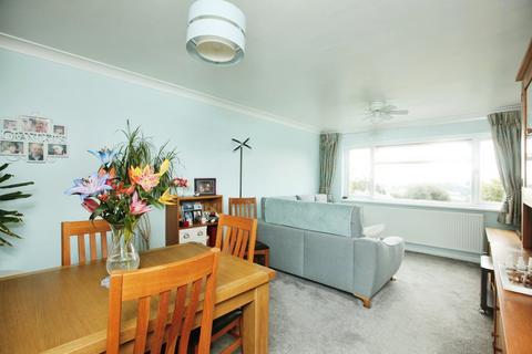 2 bedroom flat for sale, Middle Warberry Road, Torquay TQ1