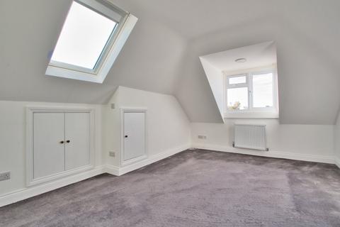 3 bedroom flat to rent, New Road, Harrow