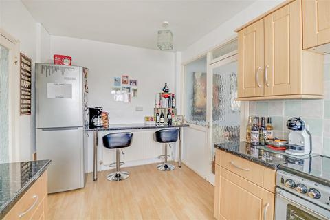 1 bedroom end of terrace house for sale, Underwood Square, Leigh-on-sea, SS9