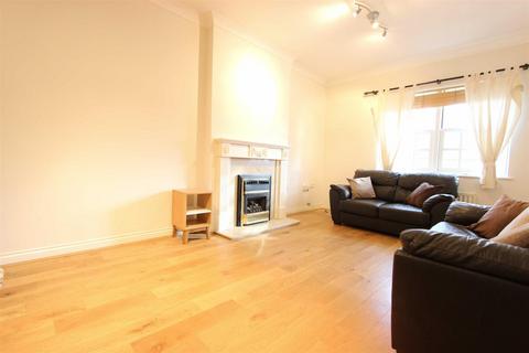 2 bedroom flat to rent, Stone Court, Donovan Place, N21