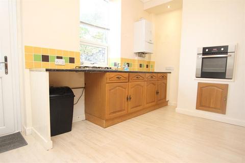 2 bedroom terraced house to rent, Clarence Street, Darwen, Lancashire, BB3 1HQ