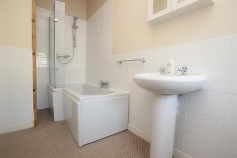 2 bedroom terraced house to rent, Clarence Street, Darwen, Lancashire, BB3 1HQ