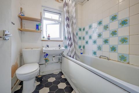 3 bedroom terraced house for sale, Sancroft Close, London, NW2