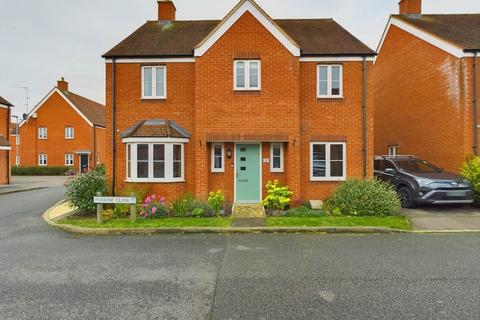 4 bedroom detached house for sale, Perrine Close, Aylesbury HP18