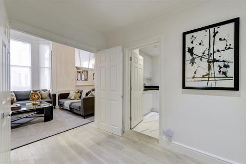 4 bedroom flat to rent, Somerset Court, Lexham Gardens, Kensington, W8