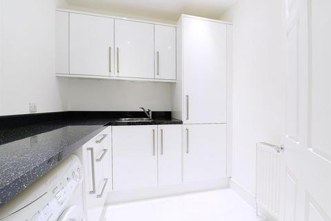 4 bedroom flat to rent, Somerset Court, Lexham Gardens, Kensington, W8