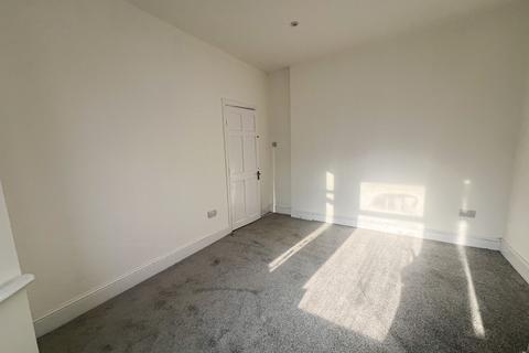 5 bedroom end of terrace house to rent, Harvey Road, London, E11