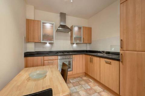 2 bedroom flat to rent, Drybrough Crescent, Edinburgh,