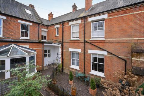 Pembroke Mews, Sunninghill