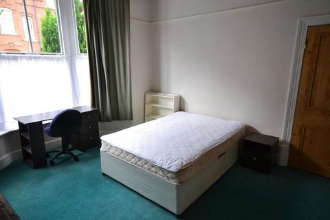 5 bedroom terraced house to rent, Severn Street, Leicester