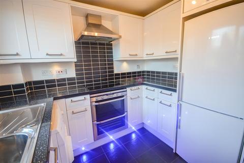 2 bedroom terraced house to rent, Deepwell View, Halfway, S20