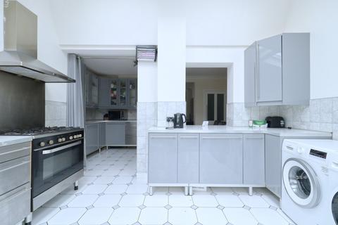 71 Tamar Drive, Aveley, South Ockendon, RM15 4NA