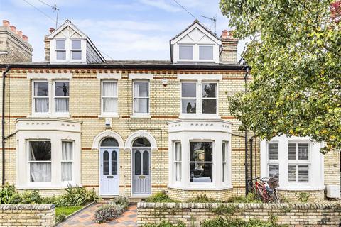 4 bedroom terraced house for sale, Montague Road, Cambridge CB4