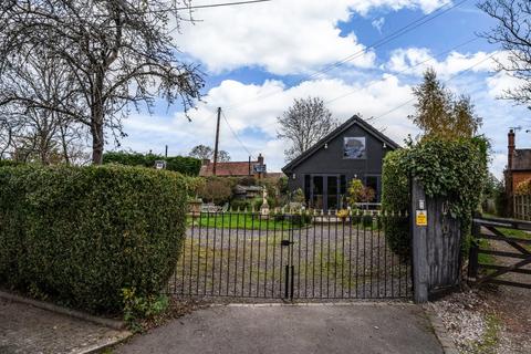 2 bedroom detached house for sale, Pratts Lane, Mappleborough Green, Studley, Warwickshire, B80