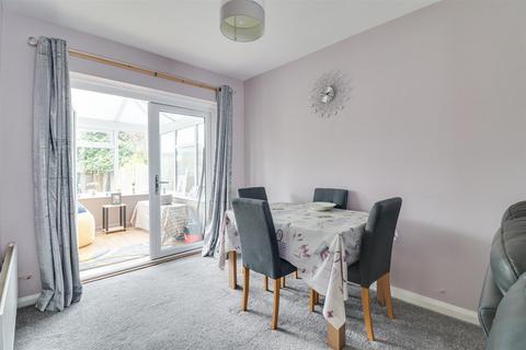 3 bedroom terraced house for sale, Bellhouse Lane, Leigh-On-Sea SS9