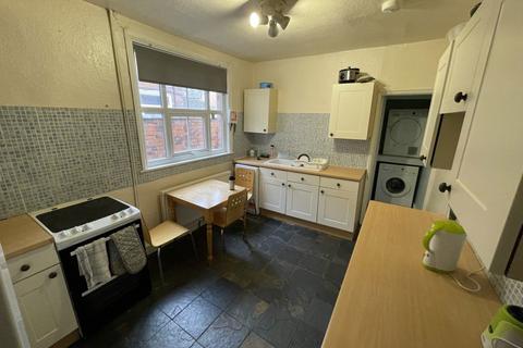 4 bedroom terraced house to rent, Briton Street, Leicester