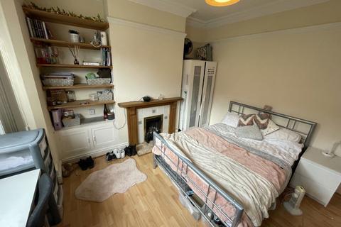 4 bedroom terraced house to rent, Briton Street, Leicester