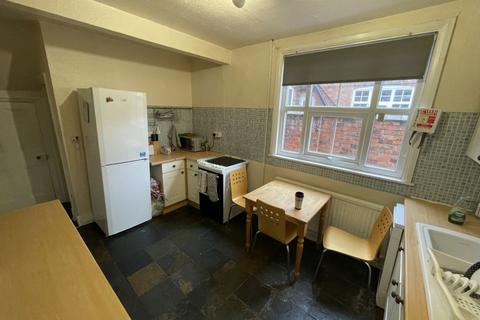 4 bedroom terraced house to rent, Briton Street, Leicester