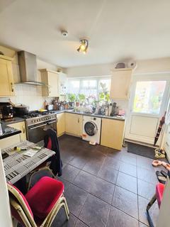 5 bedroom end of terrace house for sale, Bedroom House for Sale NeatherField Garden, London IG11