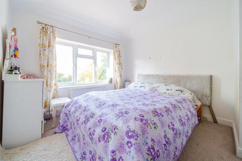 13 Johnston Walk, Guildford, GU2 9XP