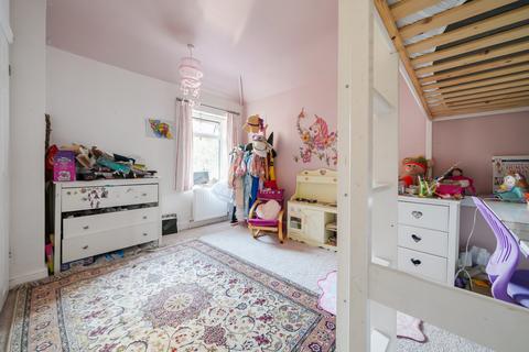 13 Johnston Walk, Guildford, GU2 9XP