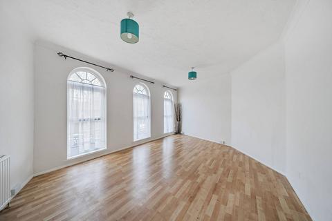 2 bedroom flat for sale, Canons Corner, Edgware, HA8