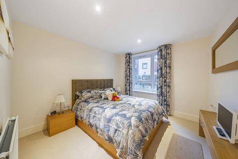 2 bedroom flat for sale, Stanmore Place, Stanmore, HA7