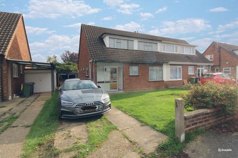 3 bedroom semi-detached house for sale, Holt Farm Way, Rochford, Essex, SS4