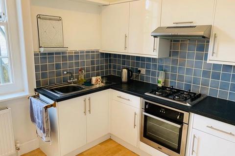 2 bedroom apartment to rent, Large apartment in central Tunbridge Wells