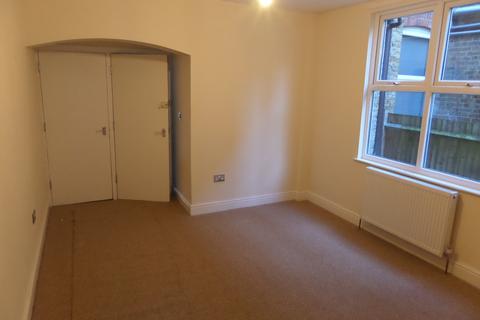 Studio to rent, Edridge Road, Croydon CR0