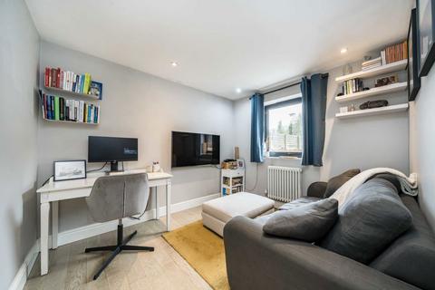 2 bedroom flat for sale, Ritherdon Road, London SW17