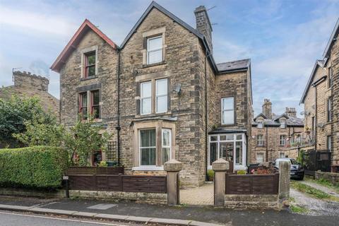 4 bedroom semi-detached house for sale, South Avenue, Buxton