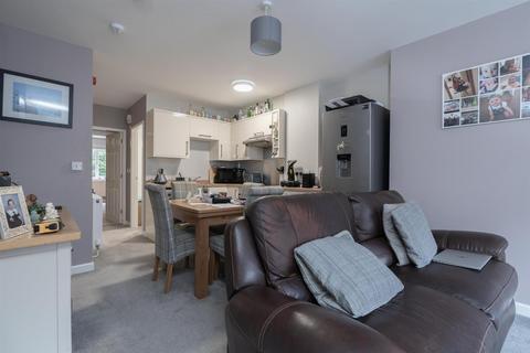 4 bedroom flat for sale, Lightwood Road, Buxton