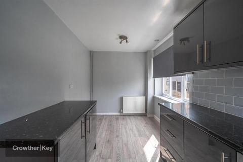 16 Burdekin Close, Chapel En Le Frith, High Peak, SK23 0QA