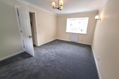 2 bedroom flat for sale, 3 Silverlands Park, Buxton