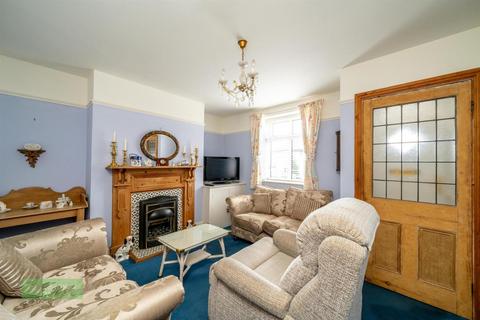 2 bedroom house for sale, Macclesfield Old Road, Buxton