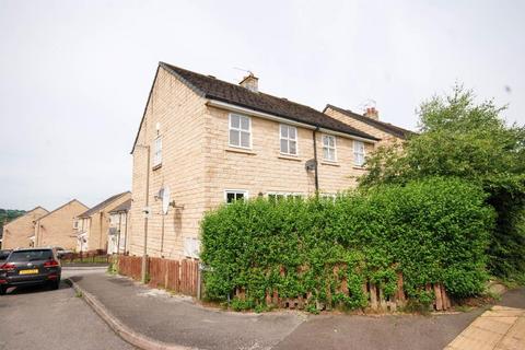 3 bedroom end of terrace house to rent, Arden Street, High Peak