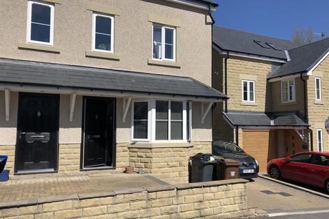 3 bedroom semi-detached house to rent, Princes Road, Chinley