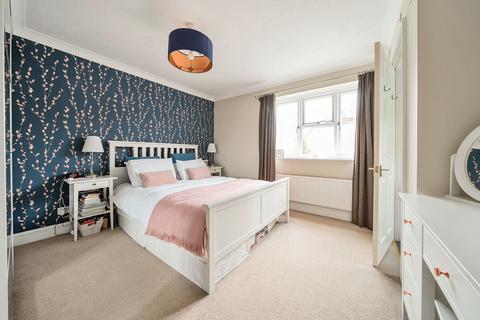 18 Cardwells Keep, Guildford, GU2 9PD